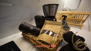 Bruser, hårtørrer, håndklæder, Shampoo