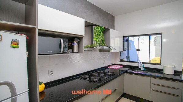 Fridge, microwave, stovetop, toaster