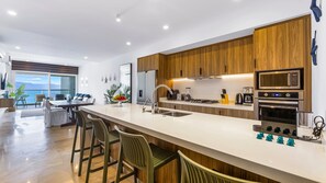 Appartement Confort, 2 chambres, balcon, vue sur la plage | Cuisine privée
