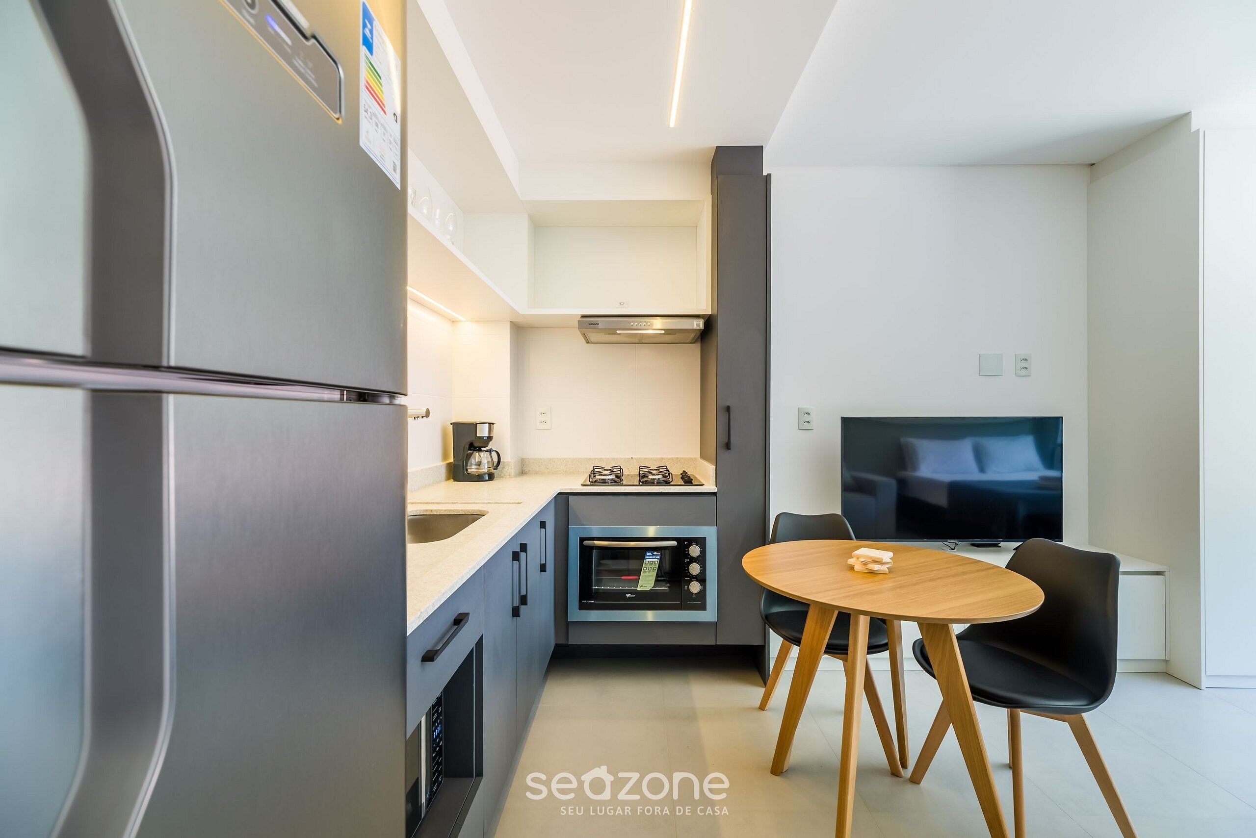 Basic Apartment | Private kitchen | Cookware/dishes/utensils