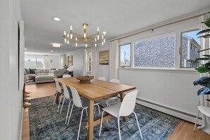 Dining - Eventide: Renovated 5 Bedroom, 3 Baths on Aquidneck Island (Portsmouth)