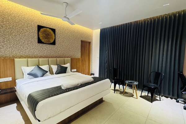 Executive Room | In-room safe, soundproofing, iron/ironing board