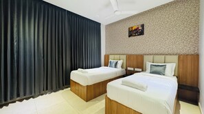 In-room safe, soundproofing, iron/ironing board