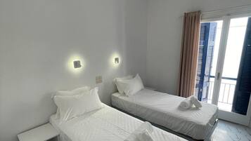 Double or Twin Room, Private Bathroom | Desk, free WiFi