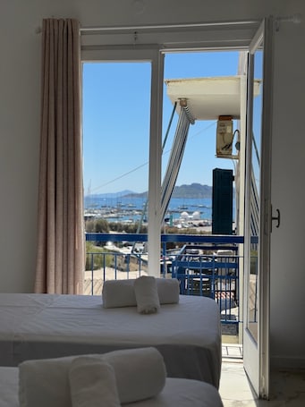 Double or Twin Room, Air conditioning, Harbor View | Desk, free WiFi