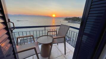 Double Room, Balcony, Sea View | Desk, free WiFi