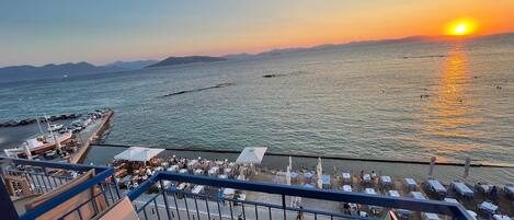 Double Room, Balcony, Sea View | Desk, free WiFi