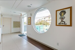 Basic Apartment | Interior