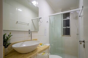 Bathroom - Charming Apartment in Downtown Floripa Edc402 (Florianópolis)