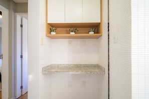 Basic Apartment | Interior