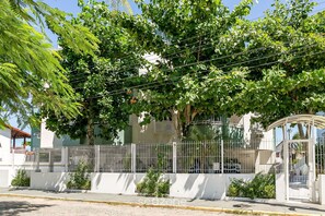 Exterior - Cozy Two-story House Just 120m From the Beach! EDE (Florianópolis)