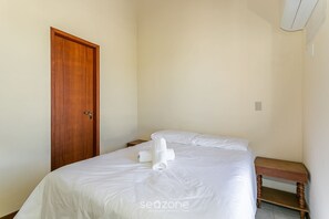 Room - Cozy Two-story House Just 120m From the Beach! EDE (Florianópolis)
