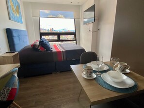 1 bedroom, desk, free WiFi, bed sheets