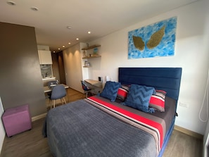 1 slaapkamer, een bureau, gratis wifi, beddengoed