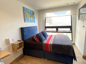 1 bedroom, desk, free WiFi, bed sheets