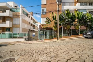 Apartment | Exterior - Apt Close to Beach & Floripa Shopping [eaz305] (Florianópolis)