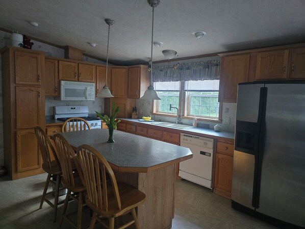 電子レンジ、オーブン、コンロ、食器洗い機