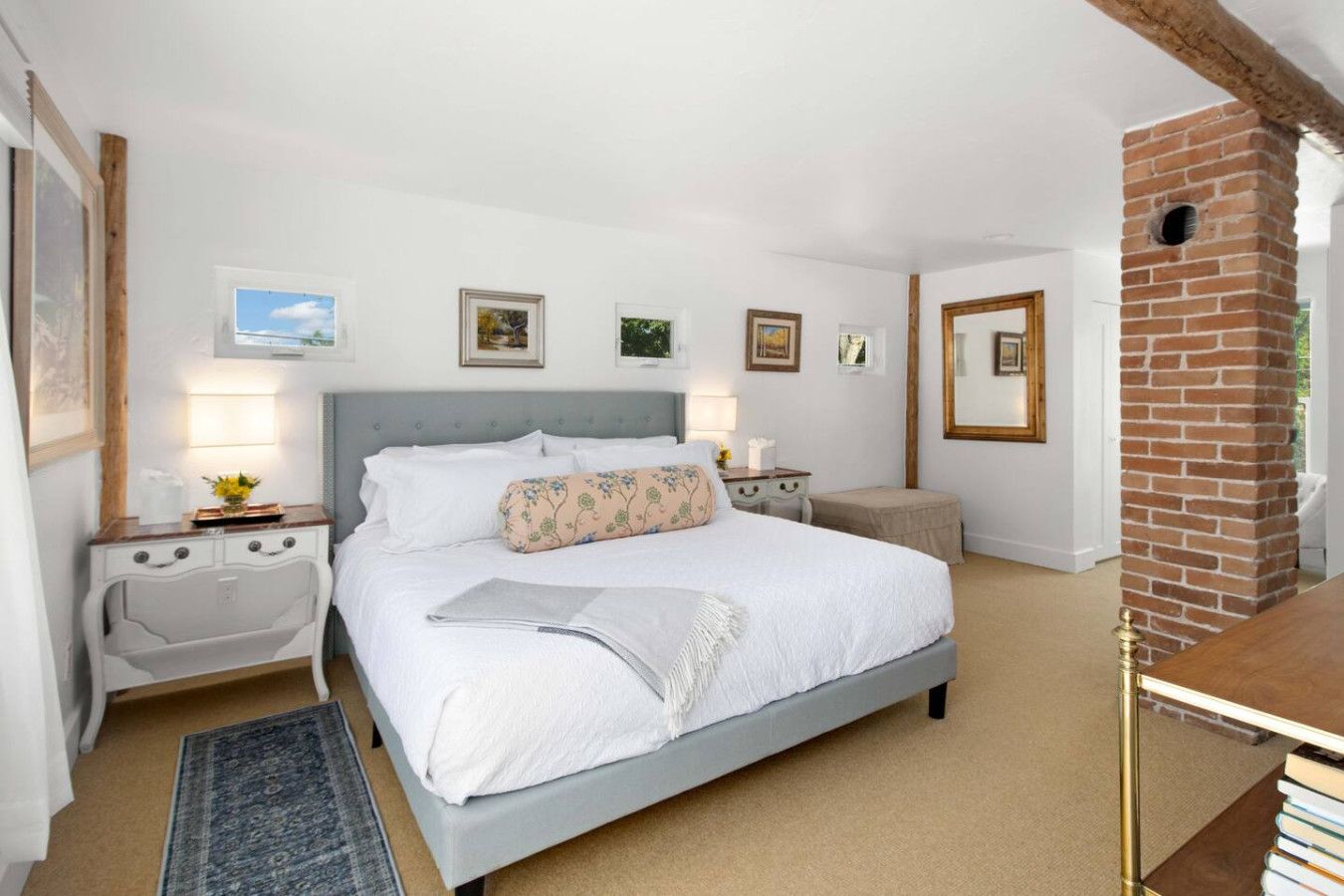 4 bedrooms, desk, iron/ironing board, travel crib