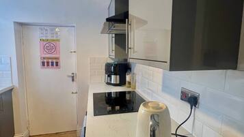 Dortoir Partagé, 1 chambre | Cuisine privée