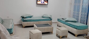 Lovely sunny f3 apartment with parking garage.