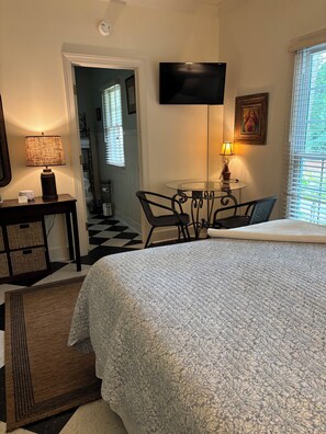 1 غرفة نوم ومكواة/لوح كي وواي فاي مجانًا وملاءات أسرّة