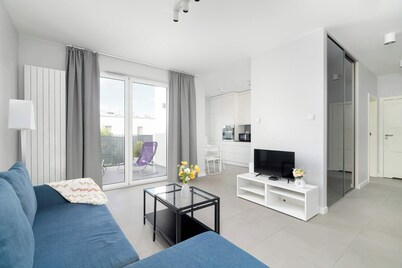 Comfortable Apartment in Poznan | Balcony and Underground Parking