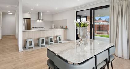 The Settlers Stay - Reporoa Holiday Home