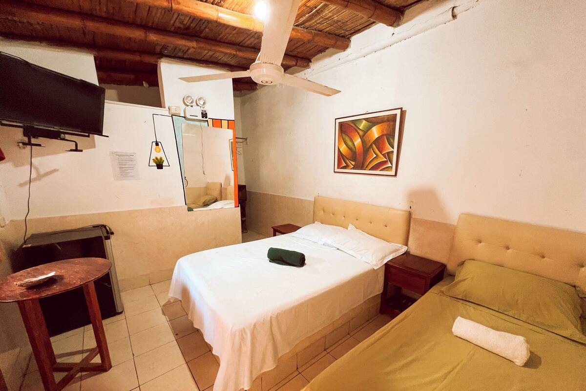 Chambre triple classique | Accès au Wi-Fi (inclus), literie fournie