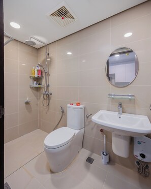 Bathroom - Virgo Nest Rentals - 38th Park Ave, IT Park Cebu - City View (Cebu City)