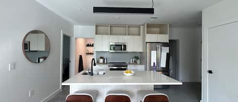 Microwave, oven, stovetop, dishwasher