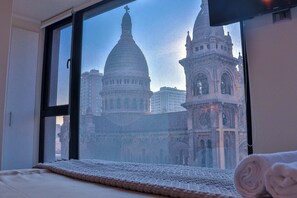 1 slaapkamer, een strijkplank/strijkijzer, wifi, beddengoed