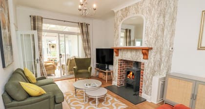 Rose Briar Cottage