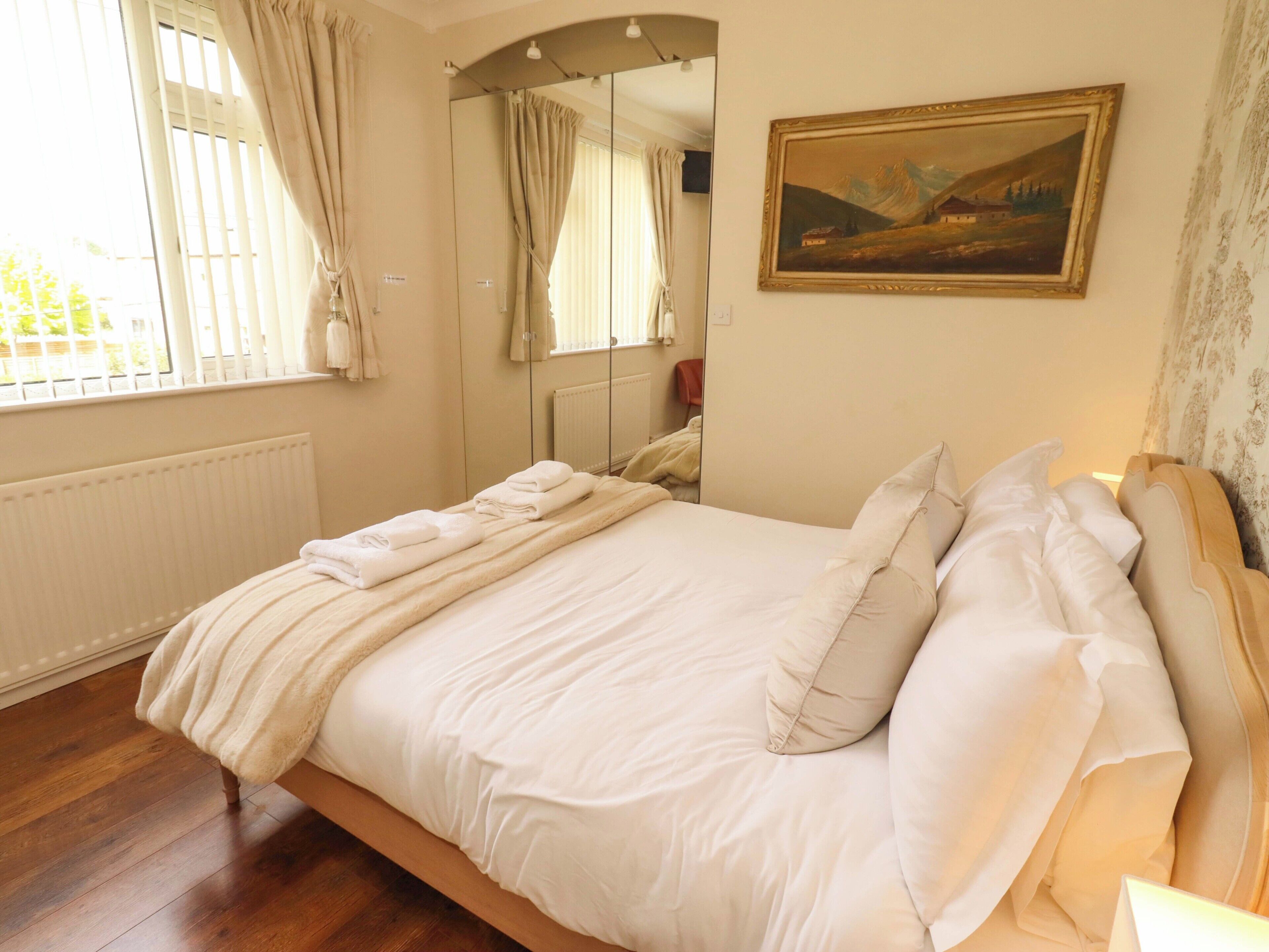 Cottage | 2 bedrooms, individually decorated, individually furnished, free WiFi