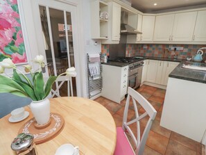 洗碗機、鍋具/餐盤/廚房用品