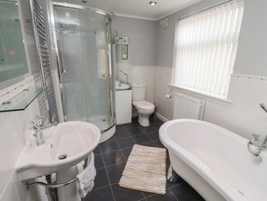 Shower - Rose Briar Cottage (Morpeth)