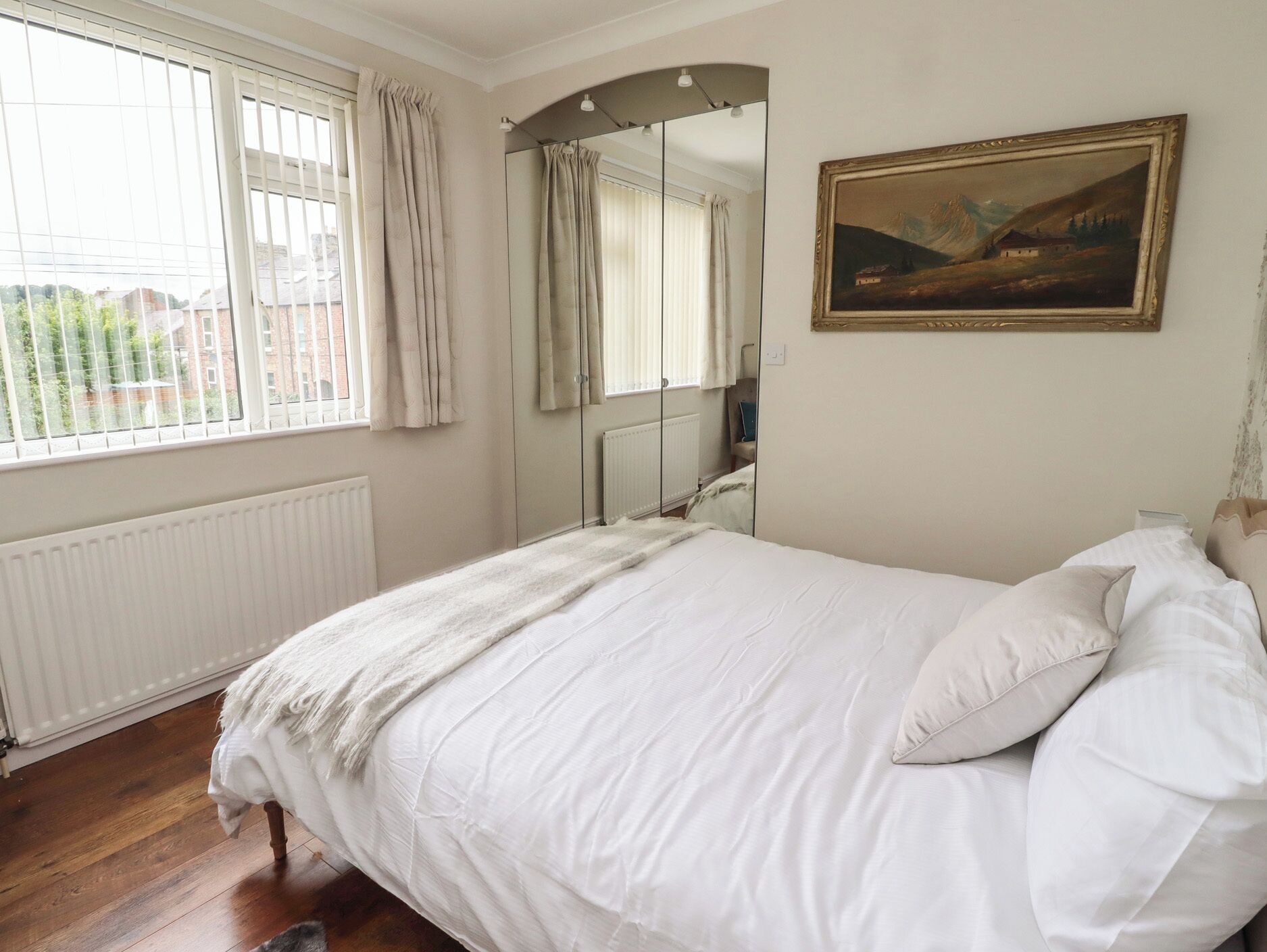 2 bedrooms, individually decorated, individually furnished, free WiFi