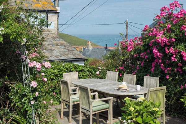 Cottage | Outdoor dining