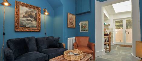 Cottage | Living area