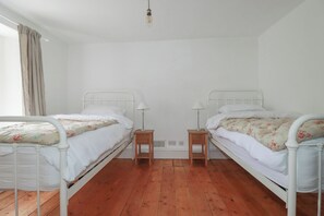 4 bedrooms, individually decorated, individually furnished, free WiFi