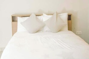 9 chambres, accès Internet, draps fournis