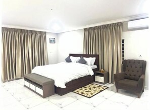 9 soverom, internettilgang og sengetøy