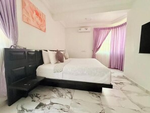4 bedrooms, iron/ironing board, internet, bed sheets - Four  4BedRoom House – Getaways (Accra)