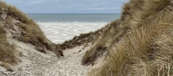 Amrum Lounge - Stilvolle Ferienwohnung mit Gartenidylle