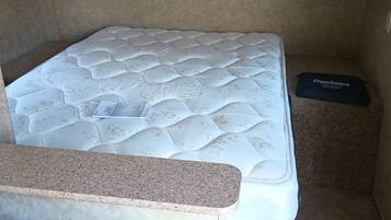 1 dormitorio y ropa de cama