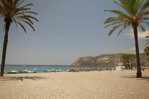 Beach - Comeback A Un Suspiro del Mar (Almuñécar)