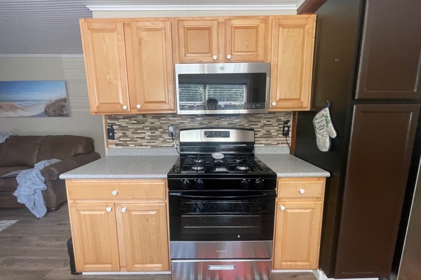 Micro-ondes, four, plaque de cuisson