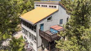 Exterior - GROUP GETAWAY 6BR Pets+HTub+Gym+Game Room (Breckenridge)