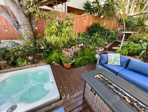 Nhà dành cho gia đình, phòng tắm riêng | Hiên