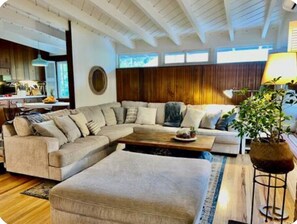 Family House, Private Bathroom | Living area
