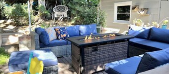 Beautiful home with hottub AC nearBeach 